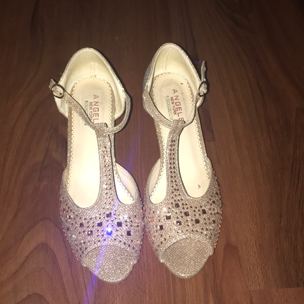 Heels - Picture 2 of 5